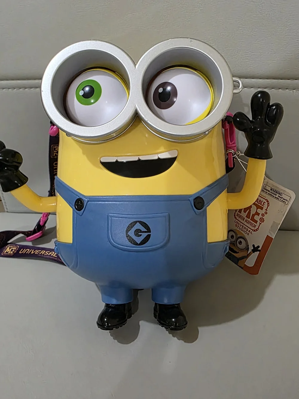 Universal Studios Bob Minion Popcorn Bucket Moving Eyes with Strap Despicable Me